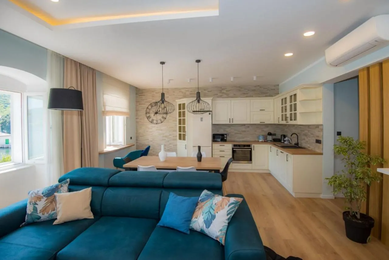 Luxury Apartment Paula Bakar 0*,